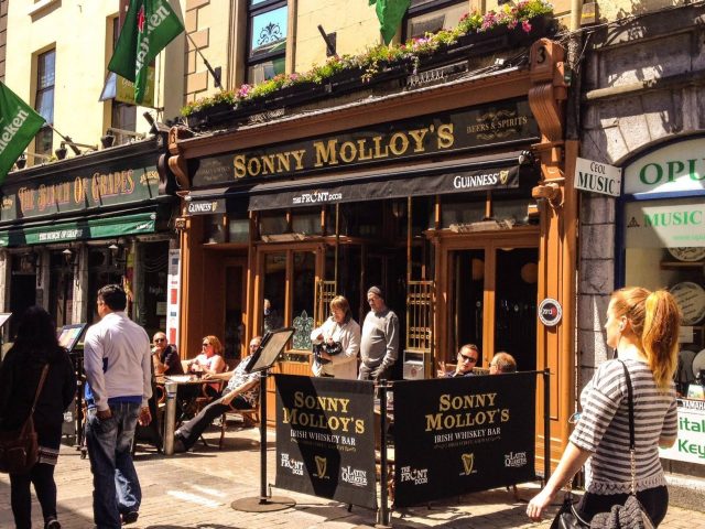 23-crt.-gold-leaf-carved-bar-signs-ireland-by-ni-signs 23-crt.-gold-leaf-carved-bar-signs-ireland-by-ni-signs